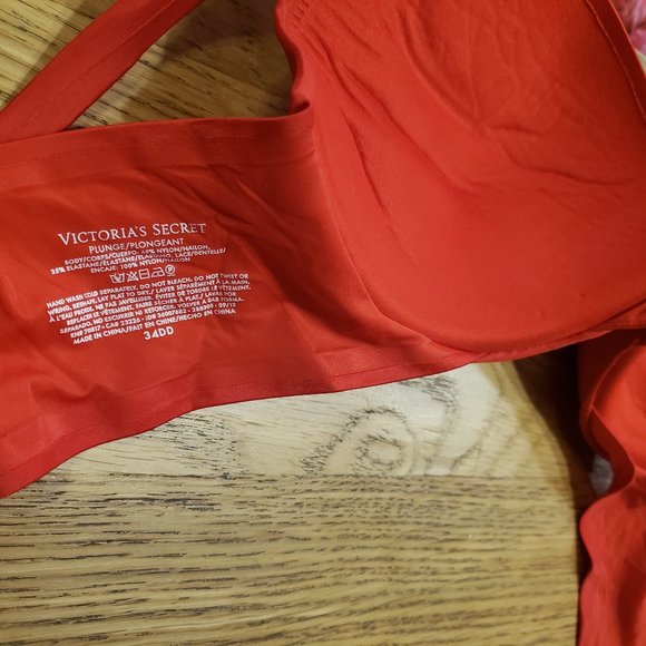 LIKE NEW victoria's secret push up bra 34dd balconet - Picture 3 of 6